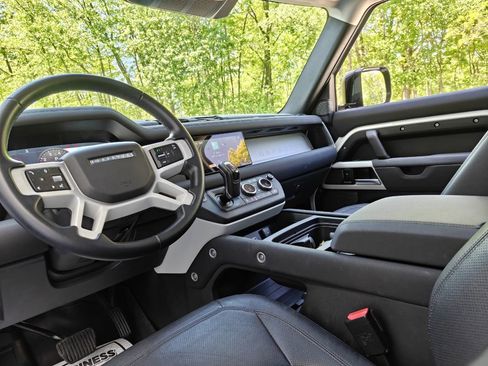 Used 2023 Land Rover Defender 90 SE AWD/4WD image 29