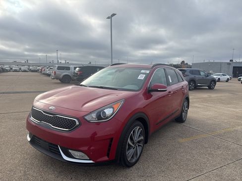 Used 2018 Kia Niro Touring image 3