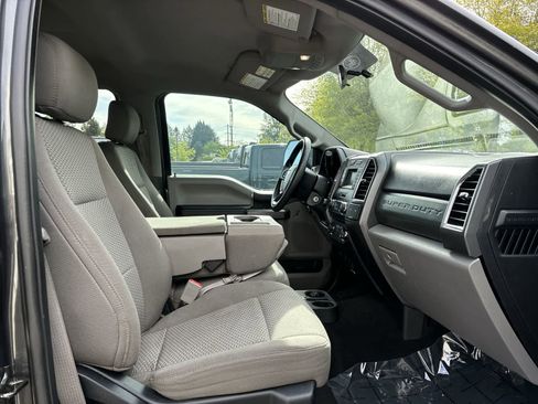 Used 2018 Ford F250 XLT AWD/4WD image 6