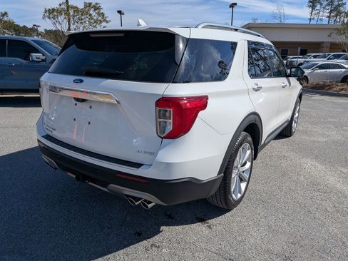 Certified 2023 Ford Explorer Platinum w/ Technology Package image 3