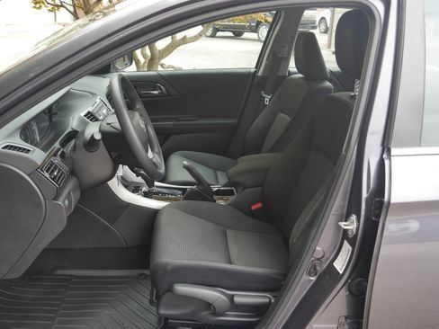 Used 2016 Honda Accord LX image 3