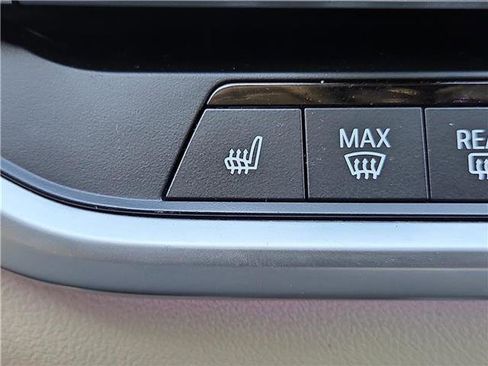 Used 2020 BMW X7 xDrive50i w/ Cold Weather Package image 19