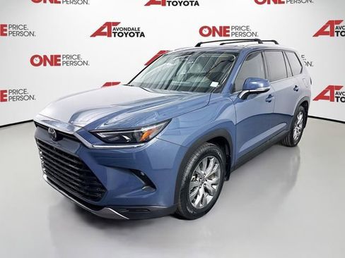 Certified 2024 Toyota Grand Highlander Limited AWD/4WD image 3