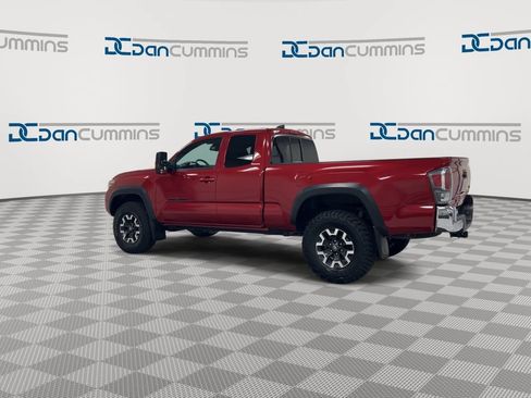 Used 2020 Toyota Tacoma TRD Off-Road AWD/4WD image 6