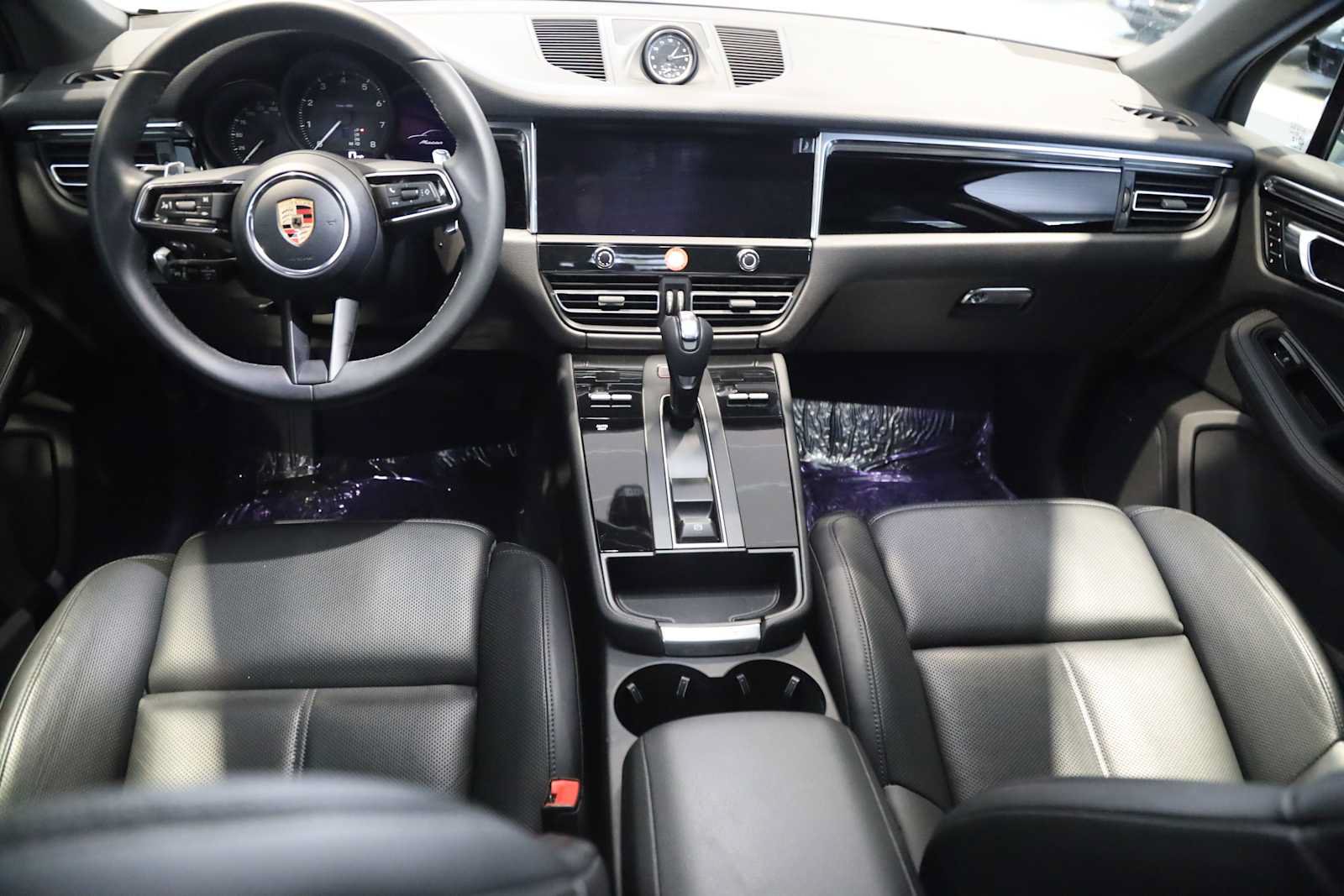 Used 2026 Porsche Macan AWD/4WD image 19