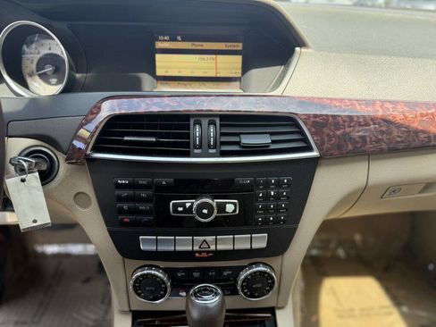 Used 2012 Mercedes-Benz C 250 Sedan image 9