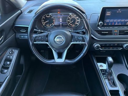 Used 2021 Nissan Altima 2.5 SR w/ SR Premium Package FWD image 15