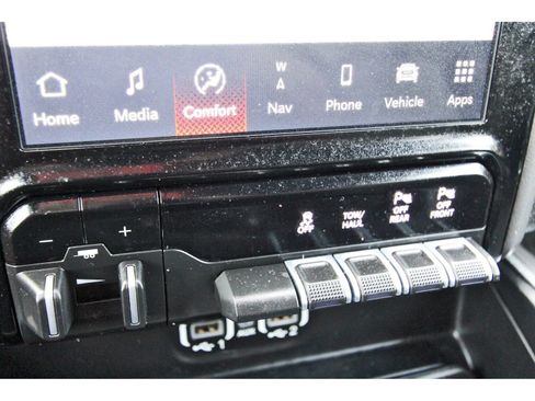 Used 2023 RAM 1500 Laramie AWD/4WD image 28