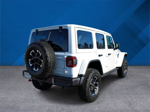 Used 2025 Jeep Wrangler Unlimited Rubicon w/ Technology Group image 9
