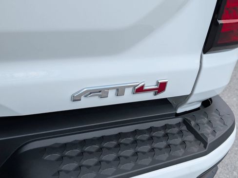 Used 2025 GMC Canyon AT4 AWD/4WD image 31