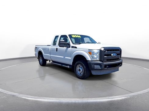 Used 2012 Ford F250 XL w/ FX4 Off Road Pkg AWD/4WD image 2