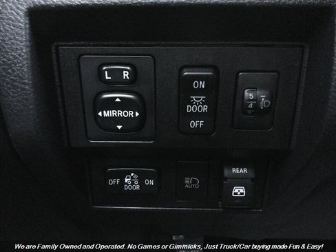 Used 2018 Toyota Tundra SR5 image 41