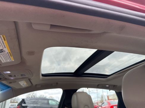 Used 2013 Cadillac XTS Premium image 3