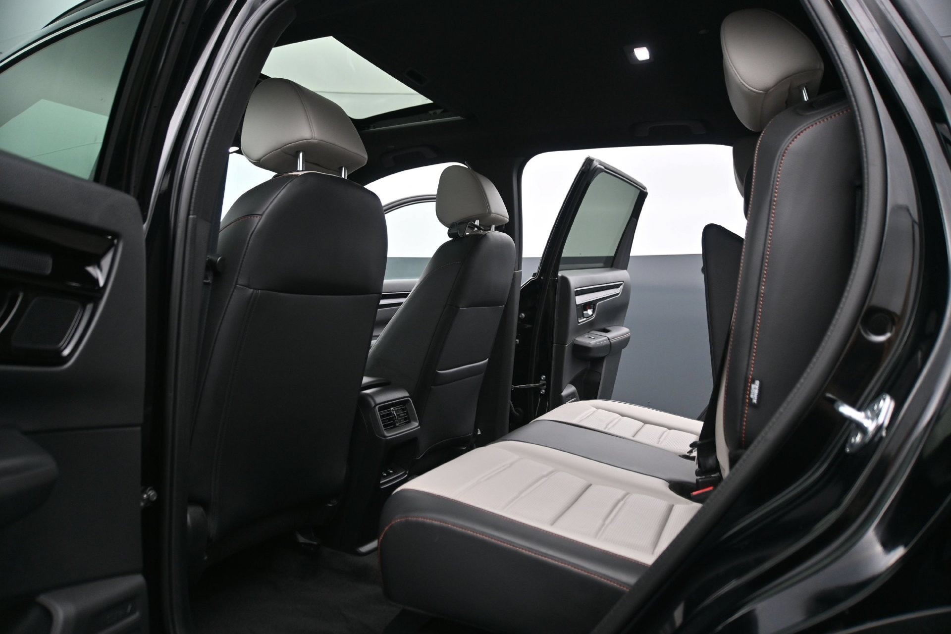 Used 2024 Honda CR-V Sport Touring image 17
