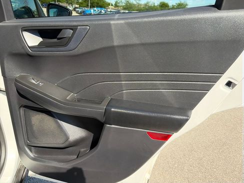 Used 2022 Ford Escape SE w/ SE Sport Appearance Package FWD image 29