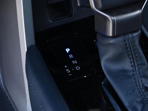 Used 2024 Toyota Tundra Limited image 20