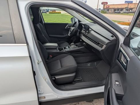 Used 2022 Mitsubishi Outlander ES FWD image 3