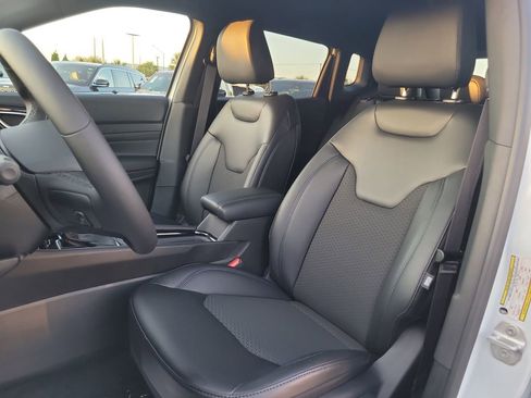 New 2026 Jeep Compass Latitude image 17