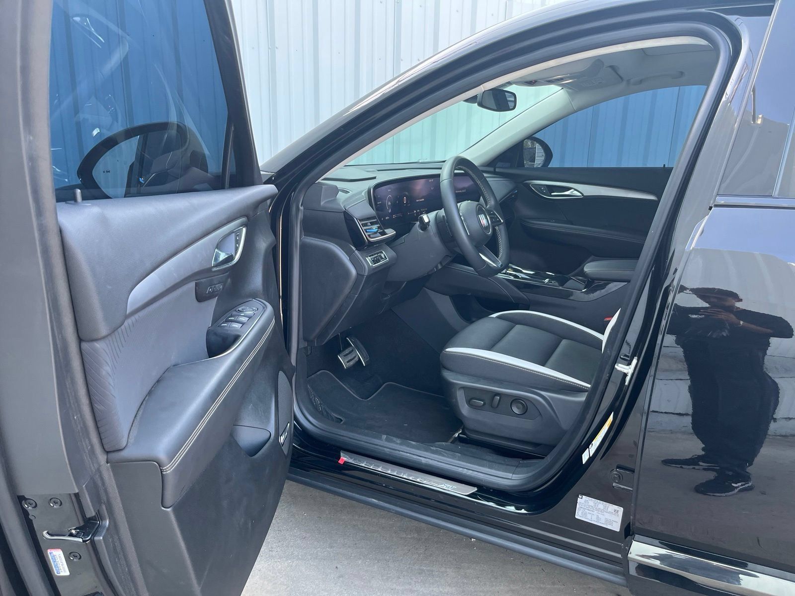 Used 2025 Buick Envision Sport Touring AWD/4WD image 10