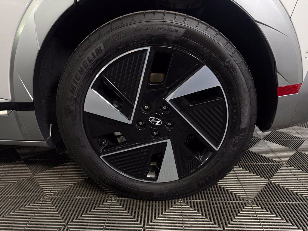 Used 2025 Hyundai Ioniq 5 Limited RWD image 28