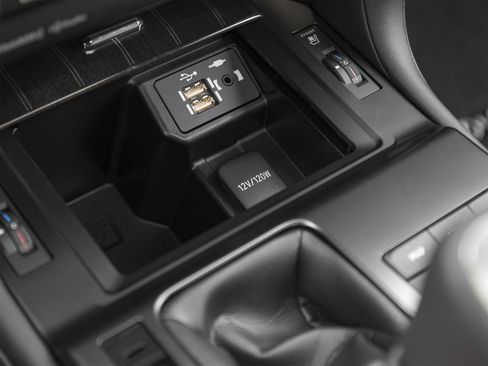 Used 2022 Lexus GX 460 Premium w/ Accessory Package AWD/4WD image 45