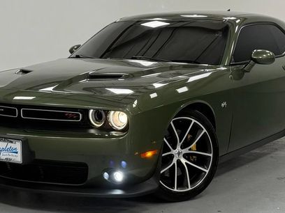 Used 2018 Dodge Challenger R/T Scat Pack w/ Leather Interior Group