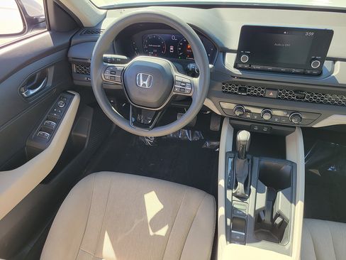 Used 2023 Honda Accord LX image 10