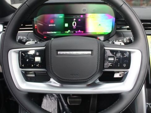 New 2026 Land Rover Range Rover Long Wheelbase SE image 17