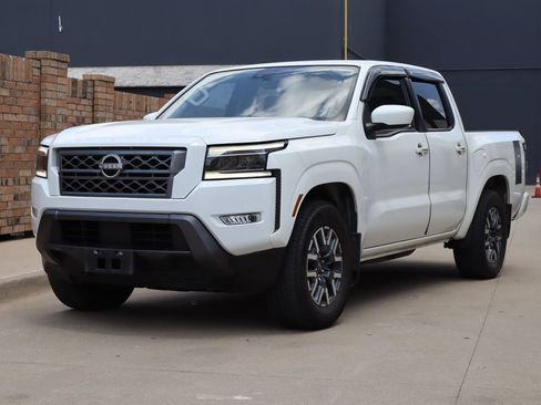 Used 2024 Nissan Frontier SL w/ Technology Package RWD image 2