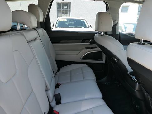 Used 2021 Kia Telluride EX FWD image 25