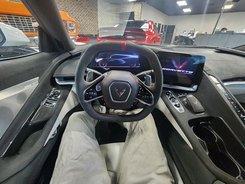 Used 2023 Chevrolet Corvette Stingray Premium Cpe w/ Z51 Performance Package image 15