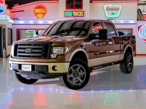 Used 2011 Ford F150 Lariat w/ Off Road Pkg image 2