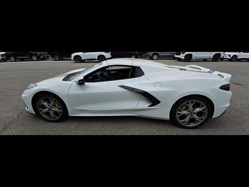 Used 2022 Chevrolet Corvette Stingray Premium Conv w/ Z51 Performance Package RWD image 7