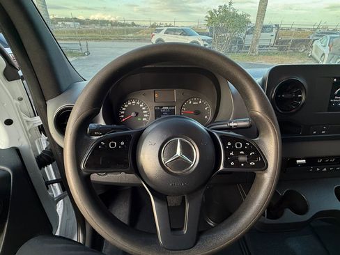 Used 2019 Mercedes-Benz Sprinter 170 image 19