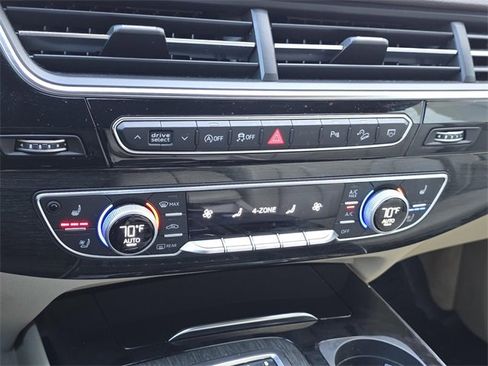 Used 2018 Audi Q7 3.0T Prestige image 27