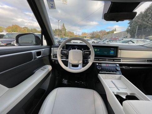 Used 2025 Hyundai Santa Fe SEL image 36