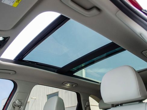 Used 2021 Kia Sorento S w/ Panoramic Sunroof Package image 22