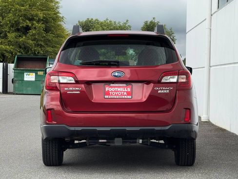 Used 2017 Subaru Outback 2.5i AWD/4WD image 5