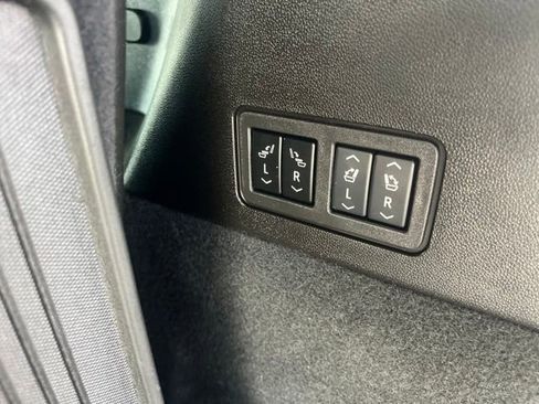 Used 2024 Cadillac XT6 Premium Luxury w/ LPO, Floor Liner Package FWD image 8