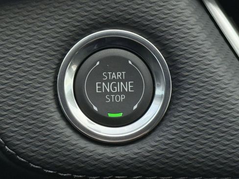 New 2026 Chevrolet Equinox LT image 17