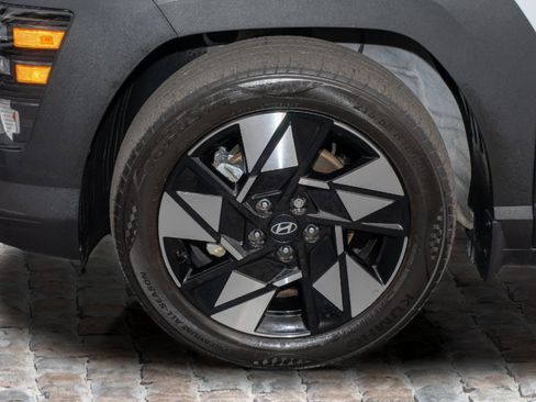 Used 2025 Hyundai Kona SEL image 38