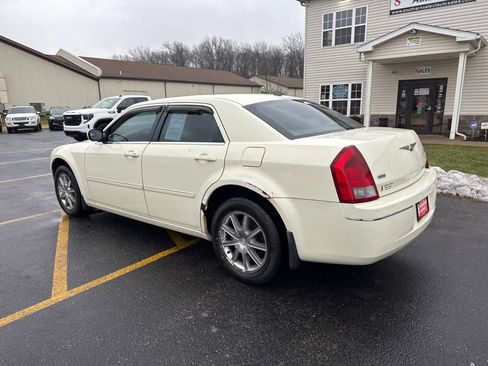 Used 2007 Chrysler 300 Touring L w/ Luxury Group image 8