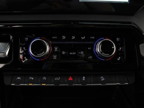 New 2026 GMC Sierra 1500 AT4 w/ AT4 Premium Package image 8