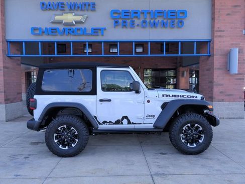 Used 2024 Jeep Wrangler Rubicon w/ Technology Group AWD/4WD image 9