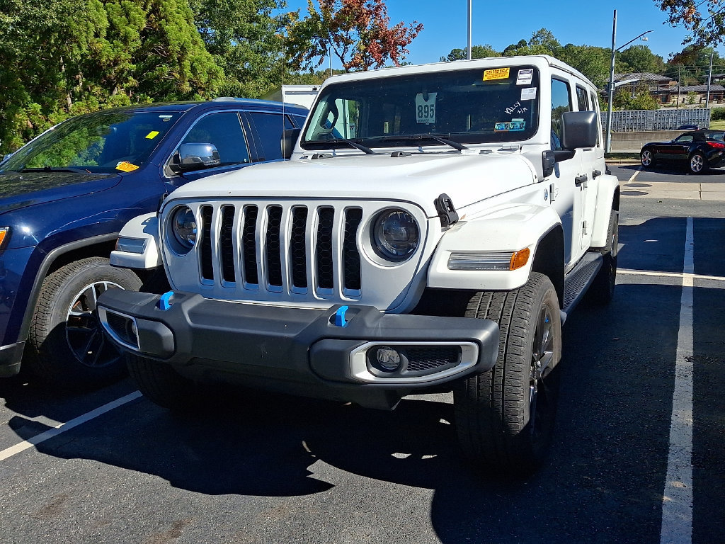 Used 2023 Jeep Wrangler Unlimited Sahara w/ Cold Weather Group AWD/4WD image 1