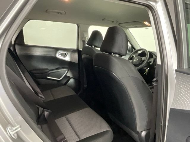 Used 2025 Kia Soul LX w/ LX Technology Package FWD image 18