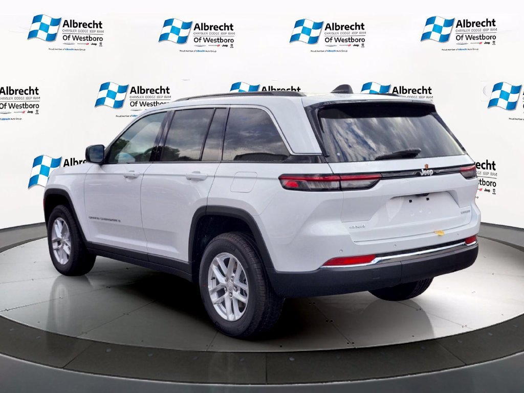 New 2026 Jeep Grand Cherokee Laredo X AWD/4WD image 3
