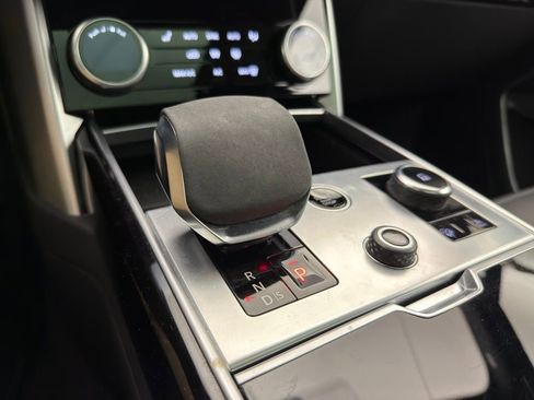 Used 2023 Land Rover Range Rover SE image 10