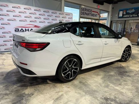 Used 2025 Nissan Sentra SR w/ SR Premium Package image 8