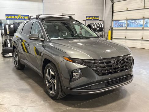 Used 2022 Hyundai Tucson Limited AWD/4WD image 3